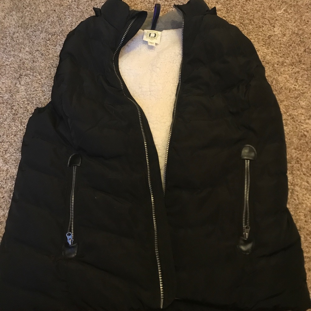 Black Puffy Vest